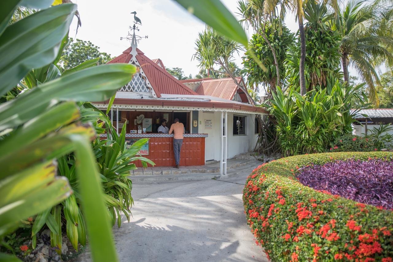Moulin Sur Mer Beach Resort Montrouis Kültér fotó