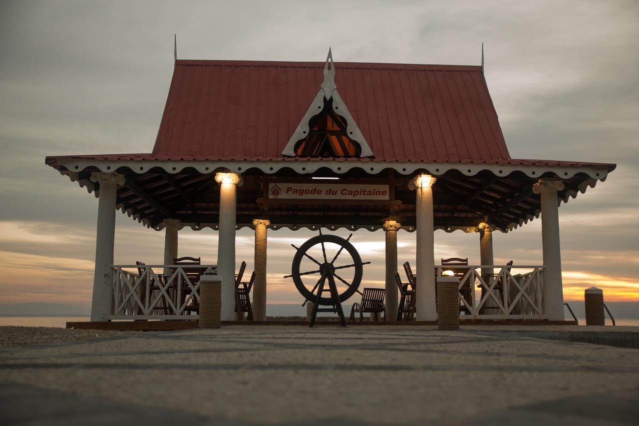 Moulin Sur Mer Beach Resort Montrouis Kültér fotó