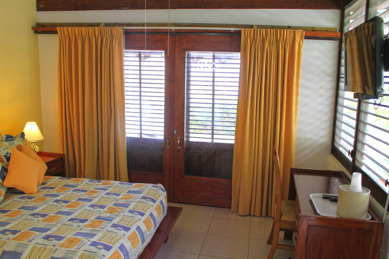 Moulin Sur Mer Beach Resort Montrouis Kültér fotó