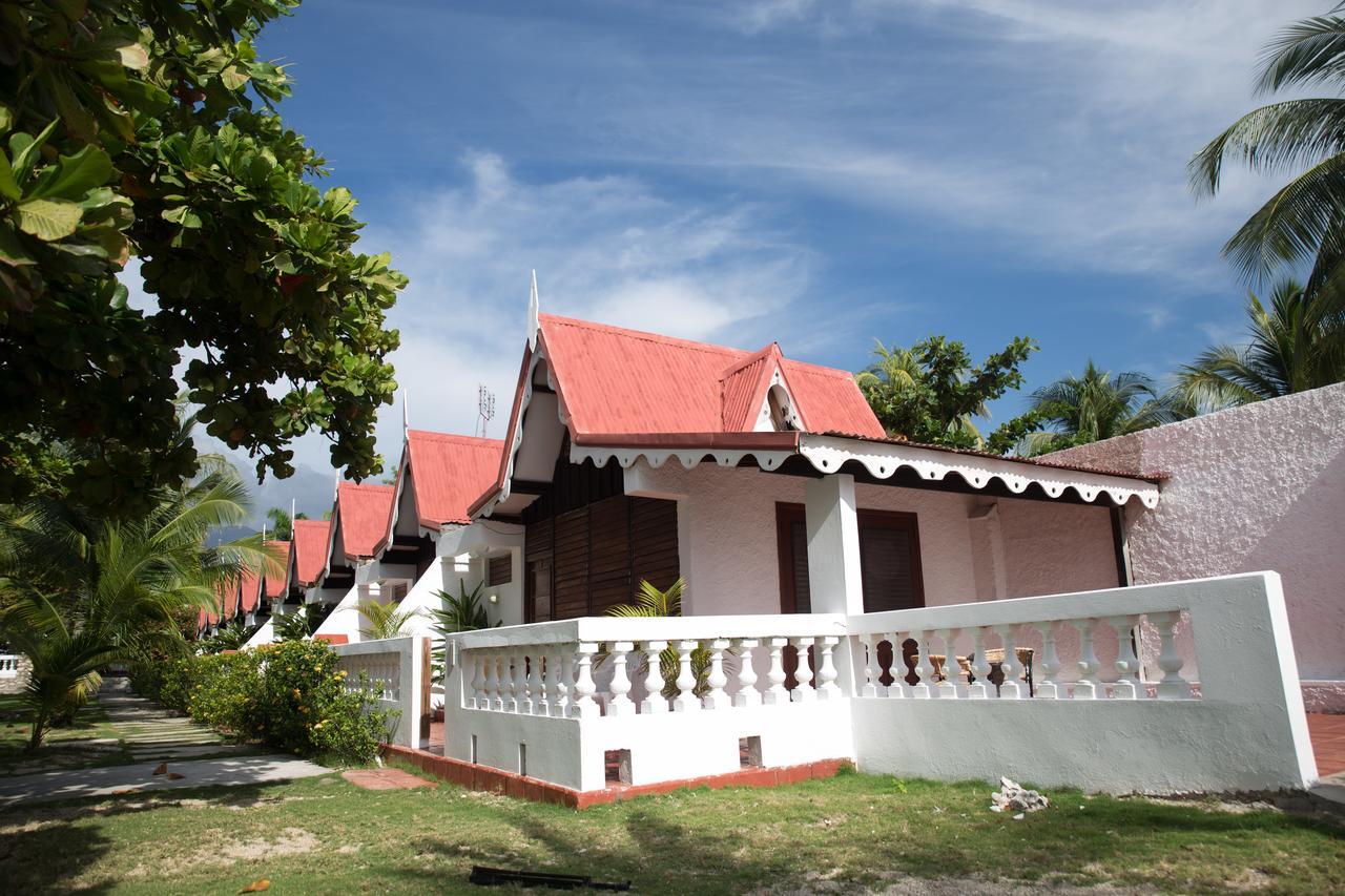 Moulin Sur Mer Beach Resort Montrouis Kültér fotó