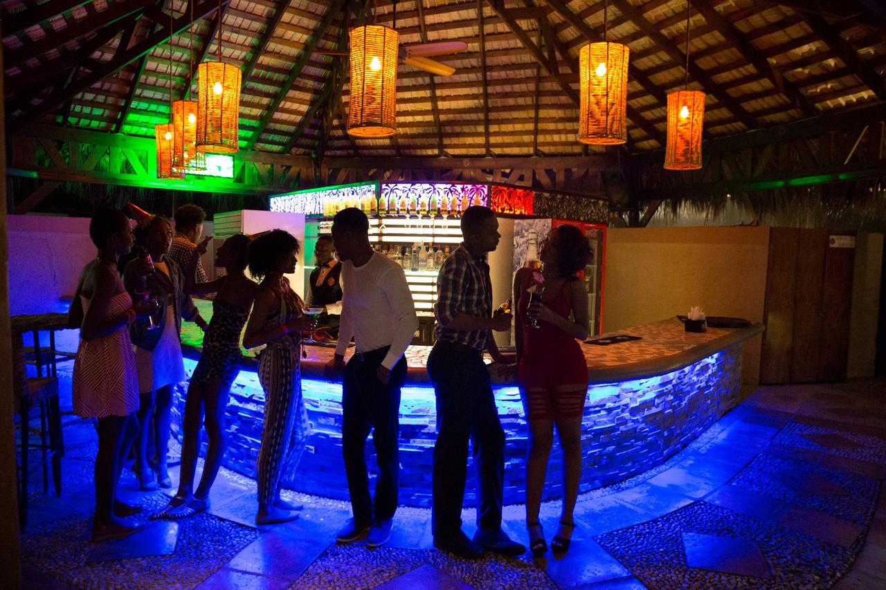 Moulin Sur Mer Beach Resort Montrouis Kültér fotó